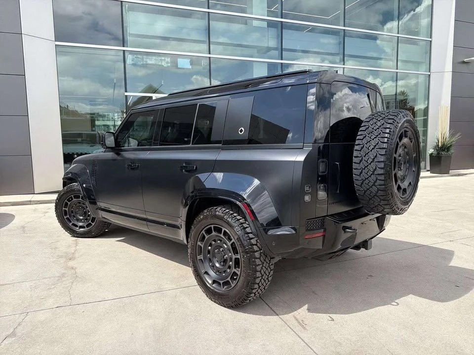 2026 Land Rover Defender Octa - Image 3 of 13