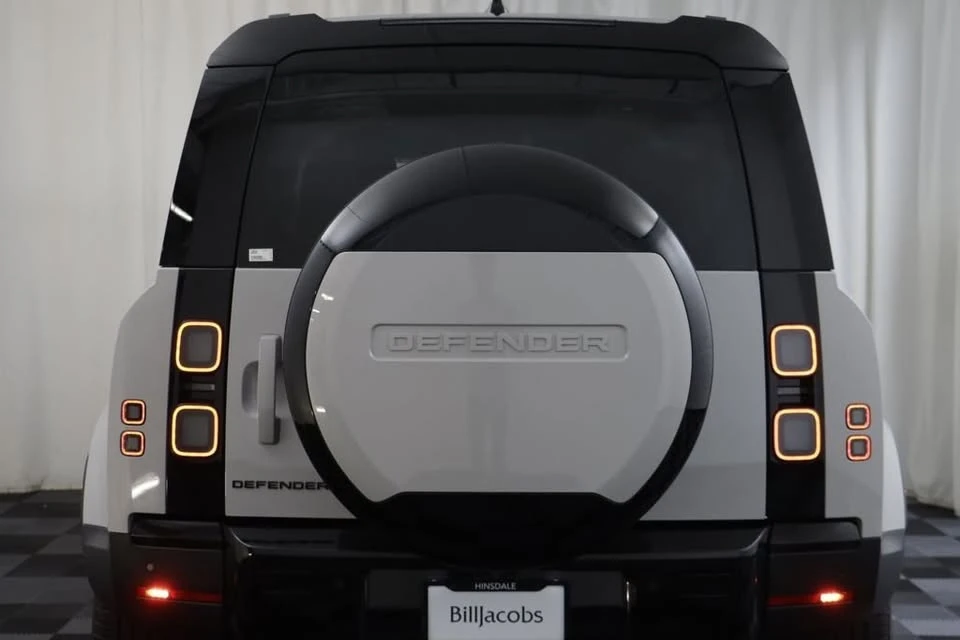 2026 Land Rover Defender L663 - Image 15 of 19