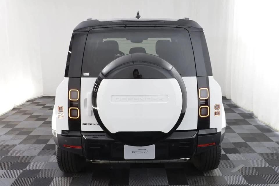 2026 Land Rover Defender L663 - Image 14 of 16