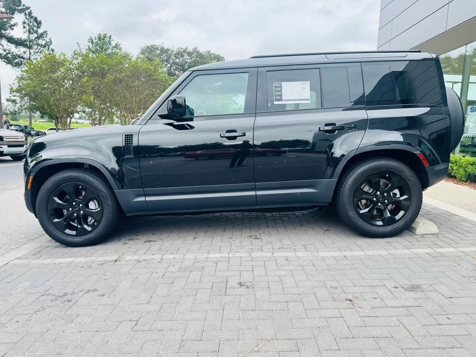 2026 Land Rover Defender L663 - Image 3 of 10
