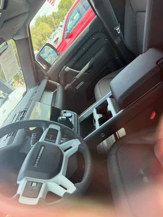 2026 Land Rover Defender L663 - Image 5 of 5