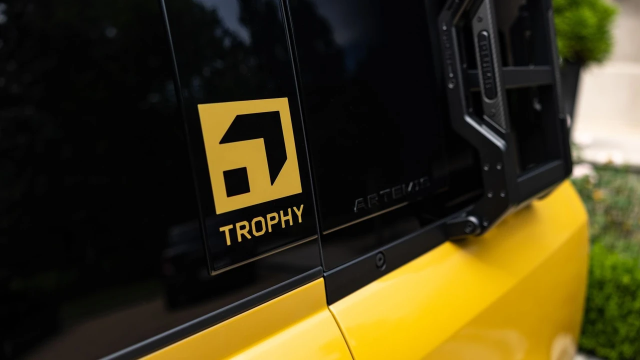 2026 Land Rover Defender L663 - Image 21 of 31
