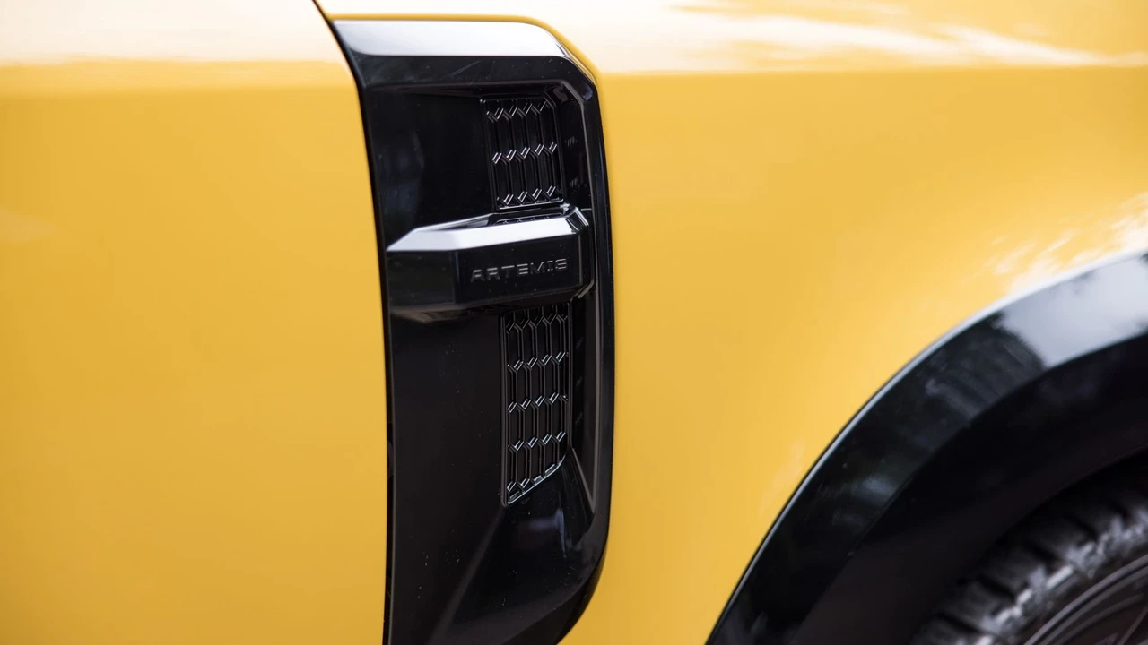 2026 Land Rover Defender L663 - Image 30 of 31
