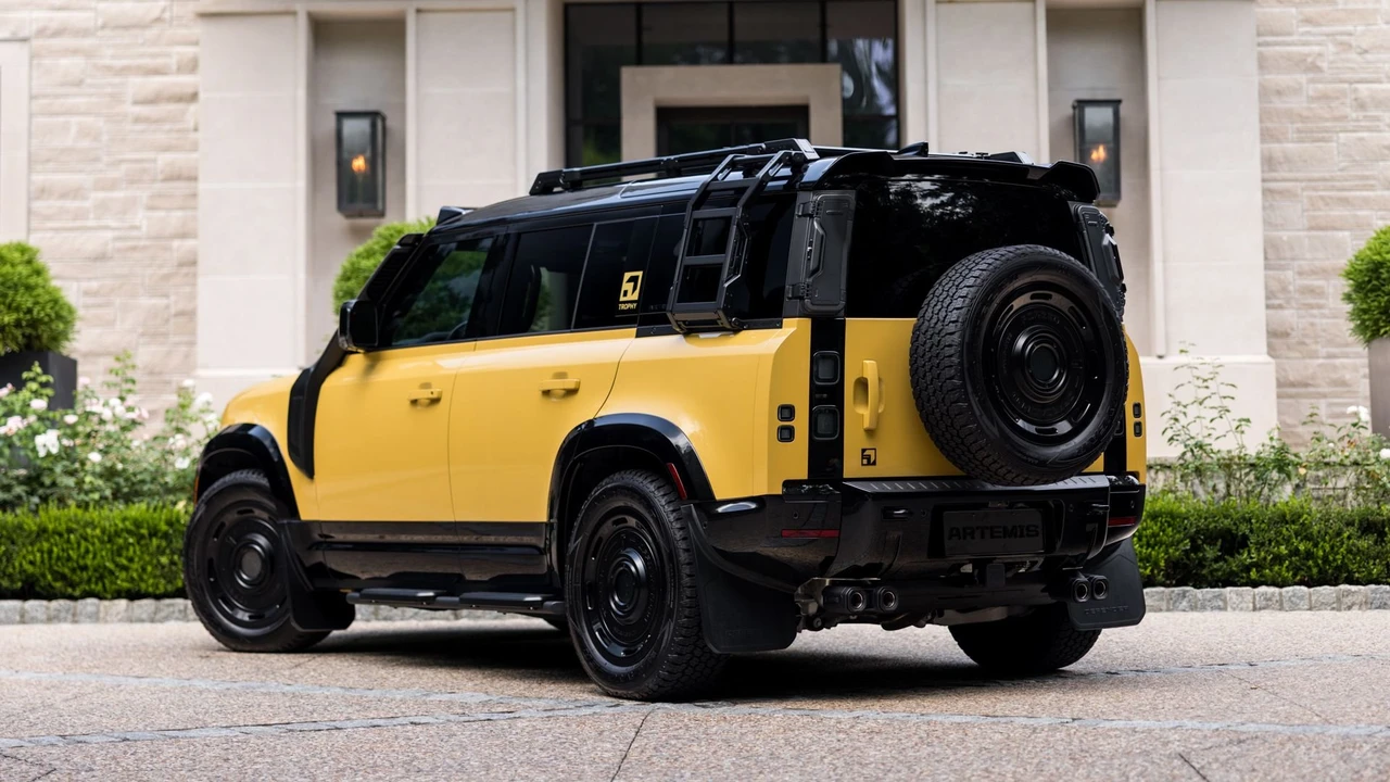 2026 Land Rover Defender L663 - Image 14 of 31