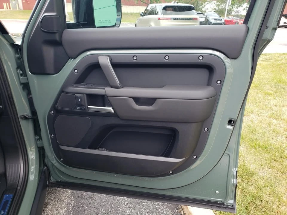 2026 Land Rover Defender L663 - Image 17 of 20