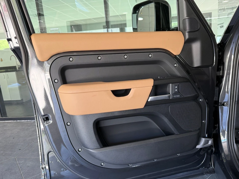 2026 Land Rover Defender L663 - Image 20 of 31