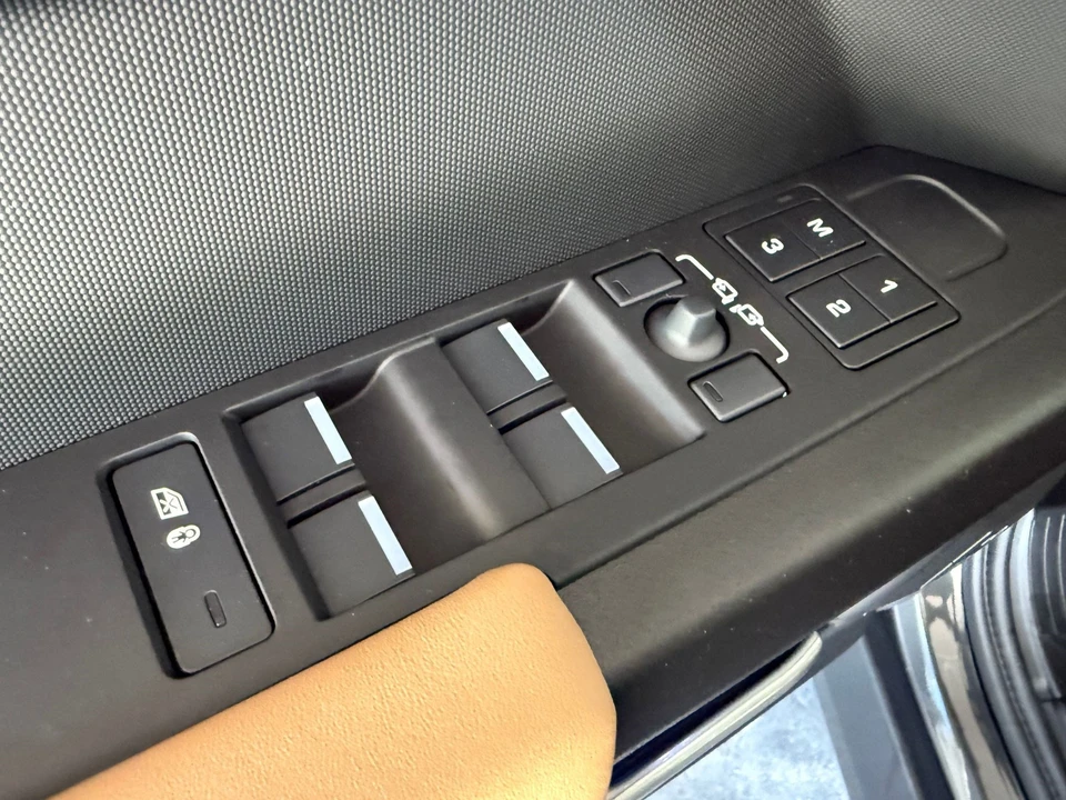 2026 Land Rover Defender L663 - Image 12 of 31
