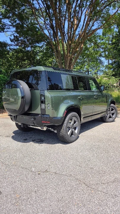 2026 Land Rover Defender L663 - Image 5 of 19