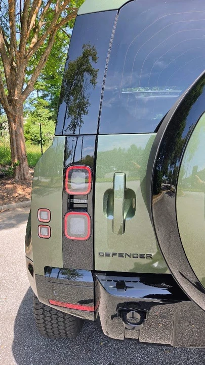 2026 Land Rover Defender L663 - Image 17 of 19