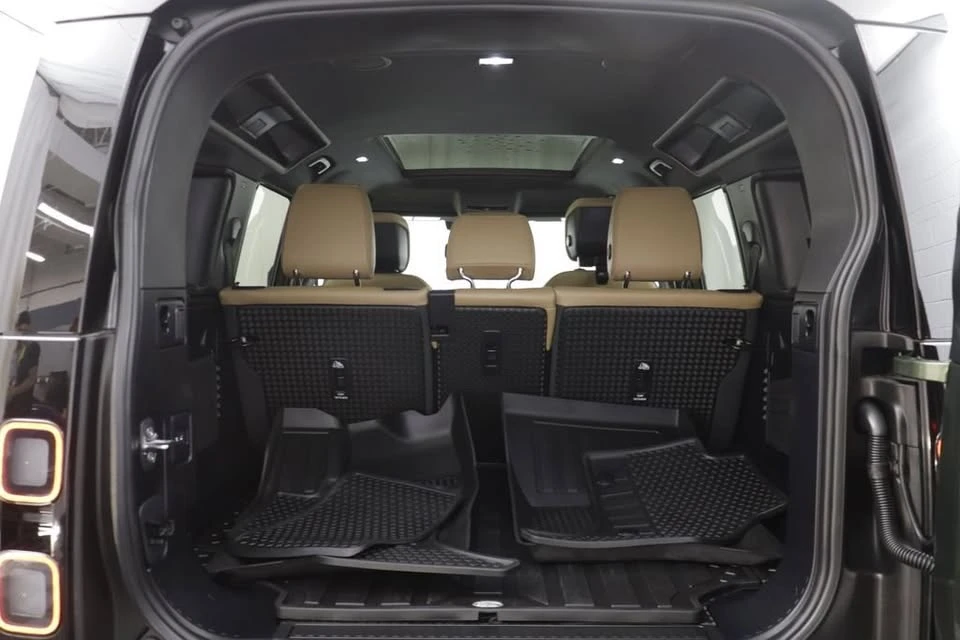 2026 Land Rover Defender L663 - Image 14 of 18