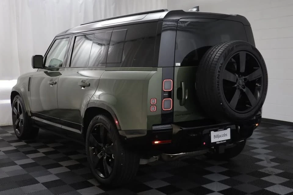 2026 Land Rover Defender L663 - Image 12 of 18