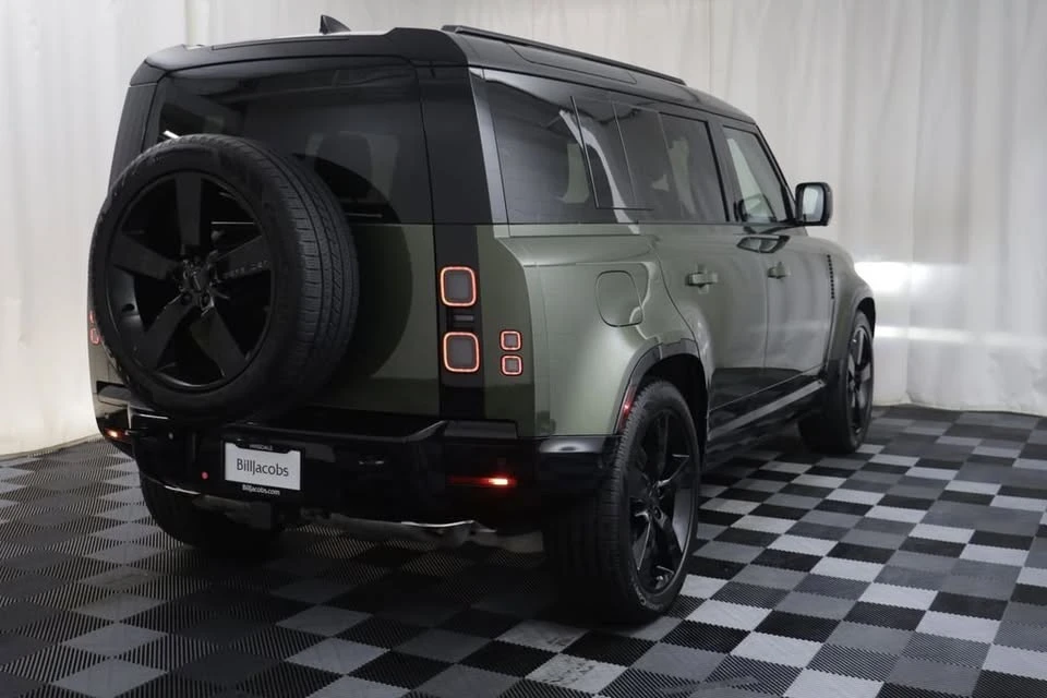 2026 Land Rover Defender L663 - Image 13 of 18