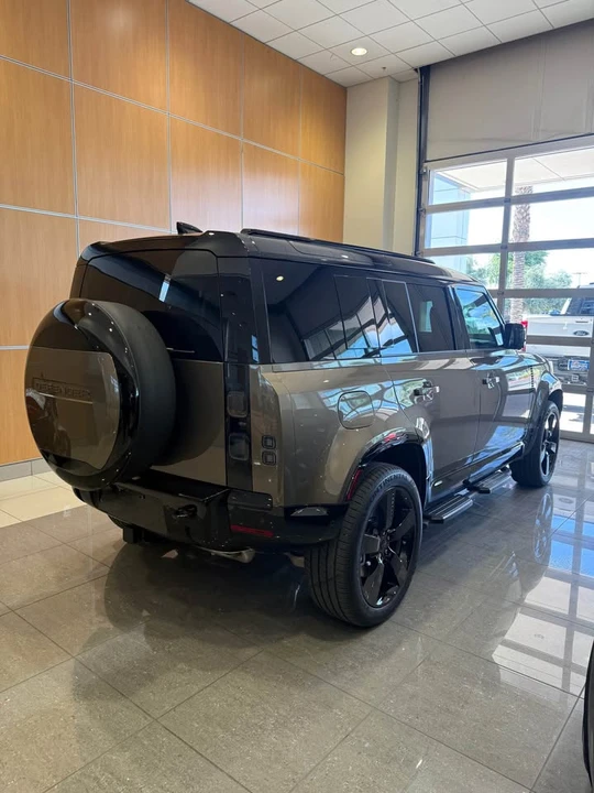 2026 Land Rover Defender L663 - Image 4 of 11