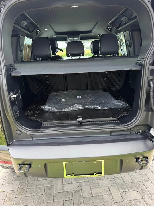 2026 Land Rover Defender L663 - Image 11 of 12
