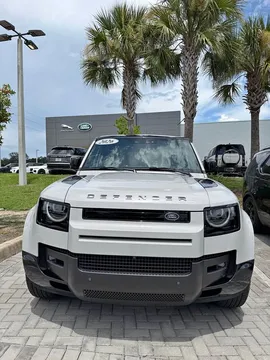 2026 Land Rover Defender 110 X-Dynamic SE