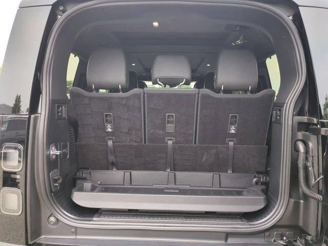 2026 Land Rover Defender L663 - Image 16 of 20