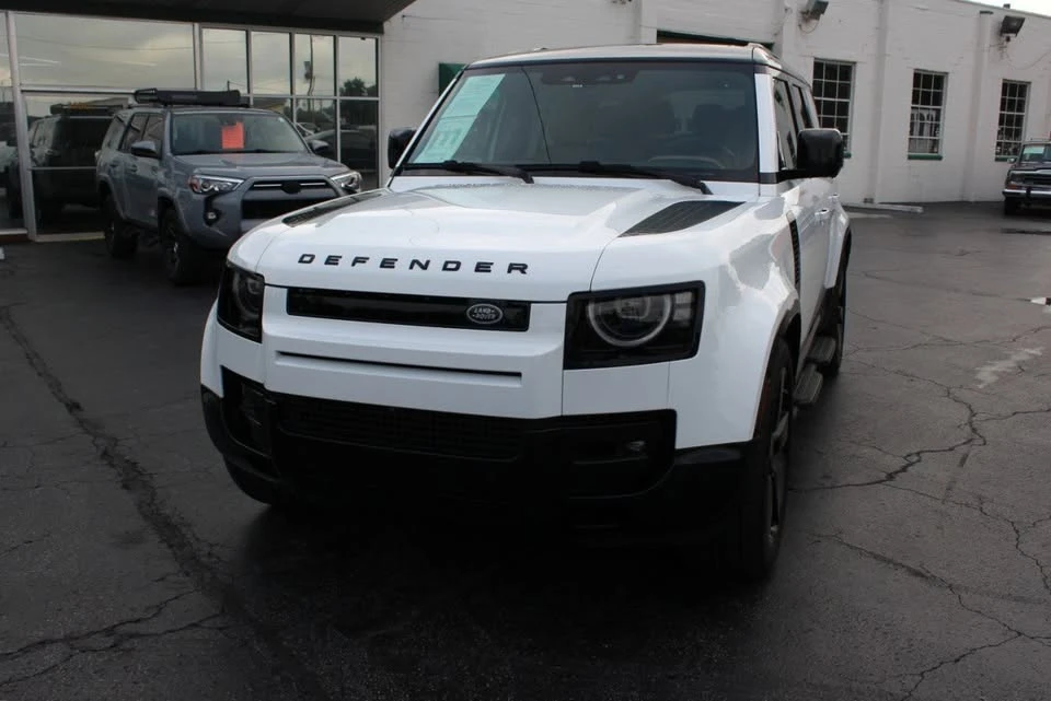 2026 Land Rover Defender 130 - Image 3 of 20