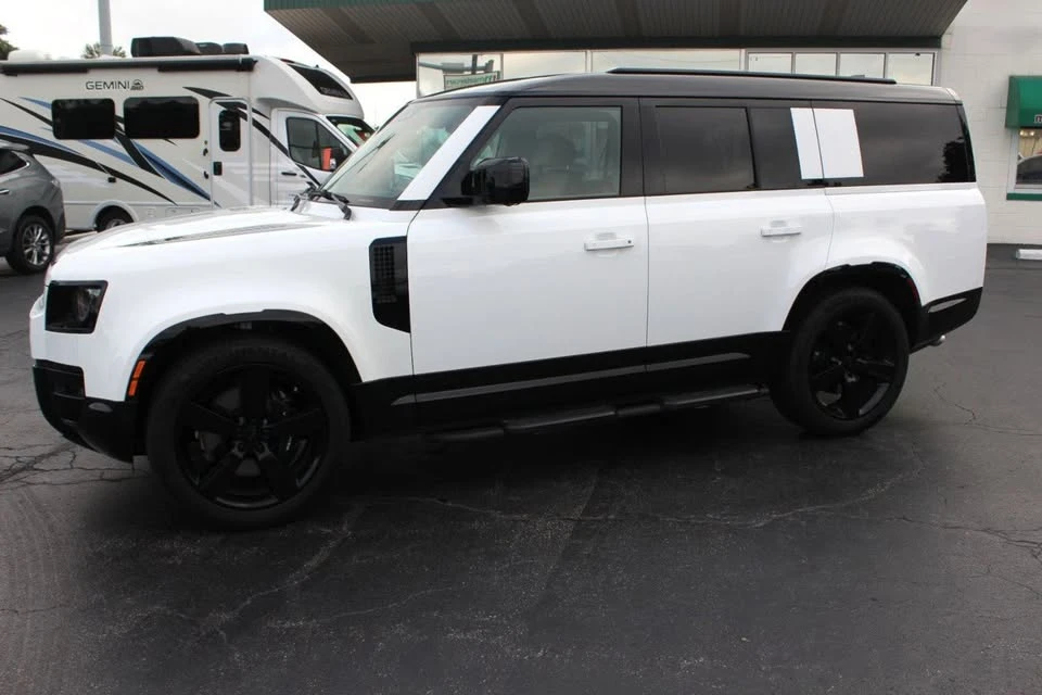2026 Land Rover Defender 130 - Image 17 of 20