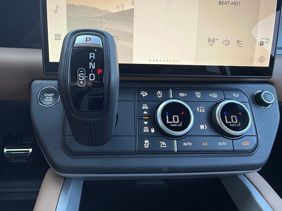 2026 Land Rover Defender V8 - Image 18 of 31