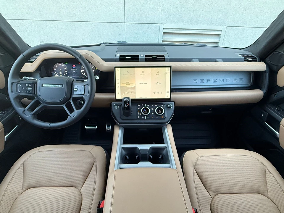 2026 Land Rover Defender V8 - Image 14 of 31