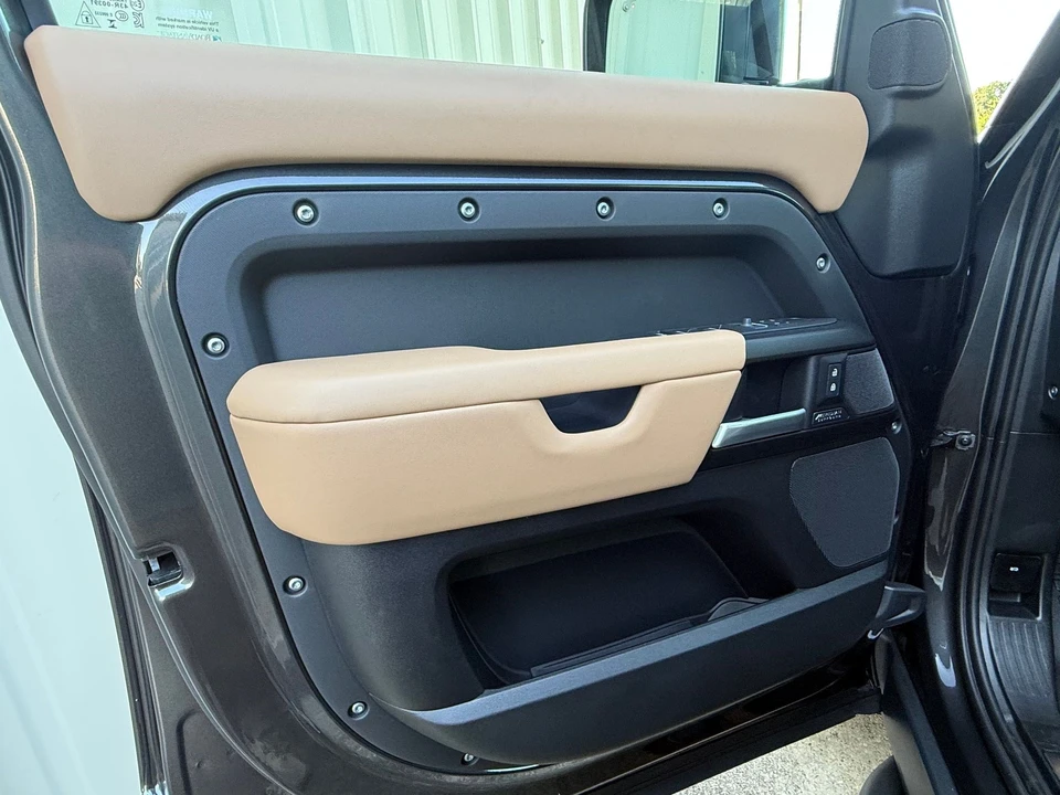2026 Land Rover Defender V8 - Image 11 of 31