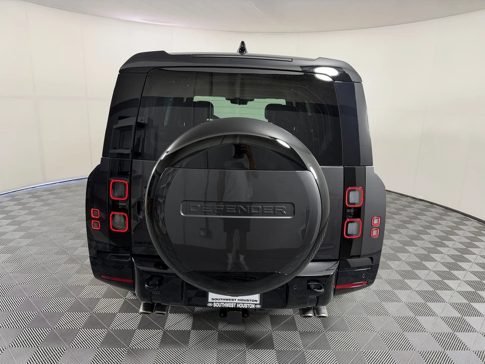 2026 Land Rover Defender V8 - Image 10 of 28