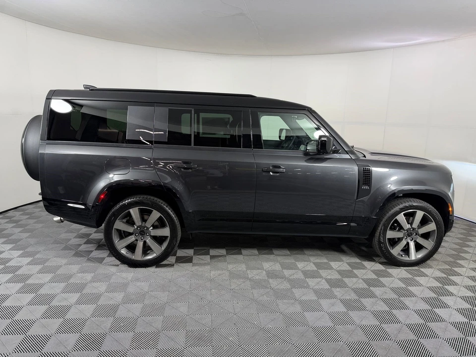 2026 Land Rover Defender V8 - Image 8 of 28