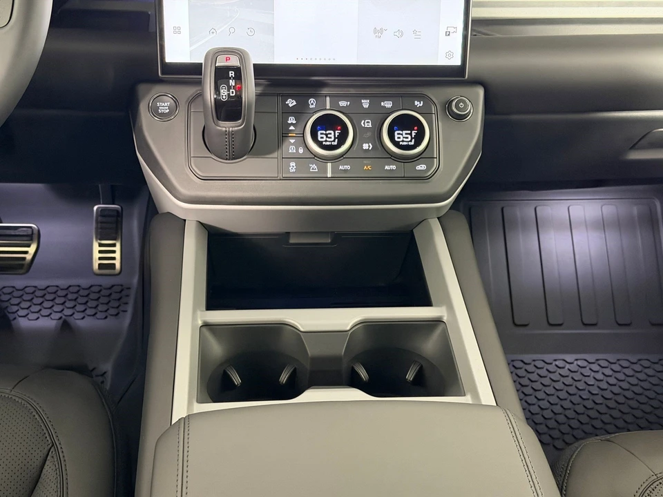 2026 Land Rover Defender V8 - Image 18 of 28