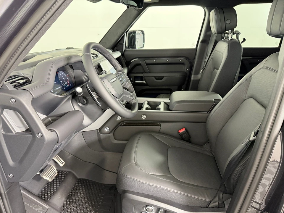 2026 Land Rover Defender V8 - Image 5 of 28