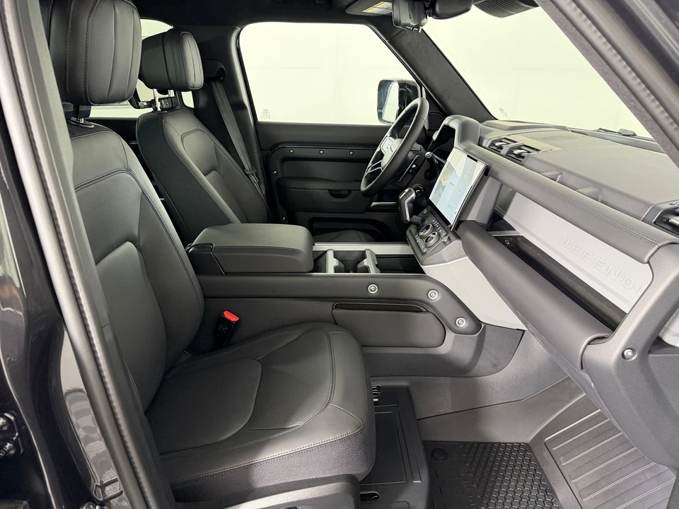 2026 Land Rover Defender V8 - Image 21 of 28