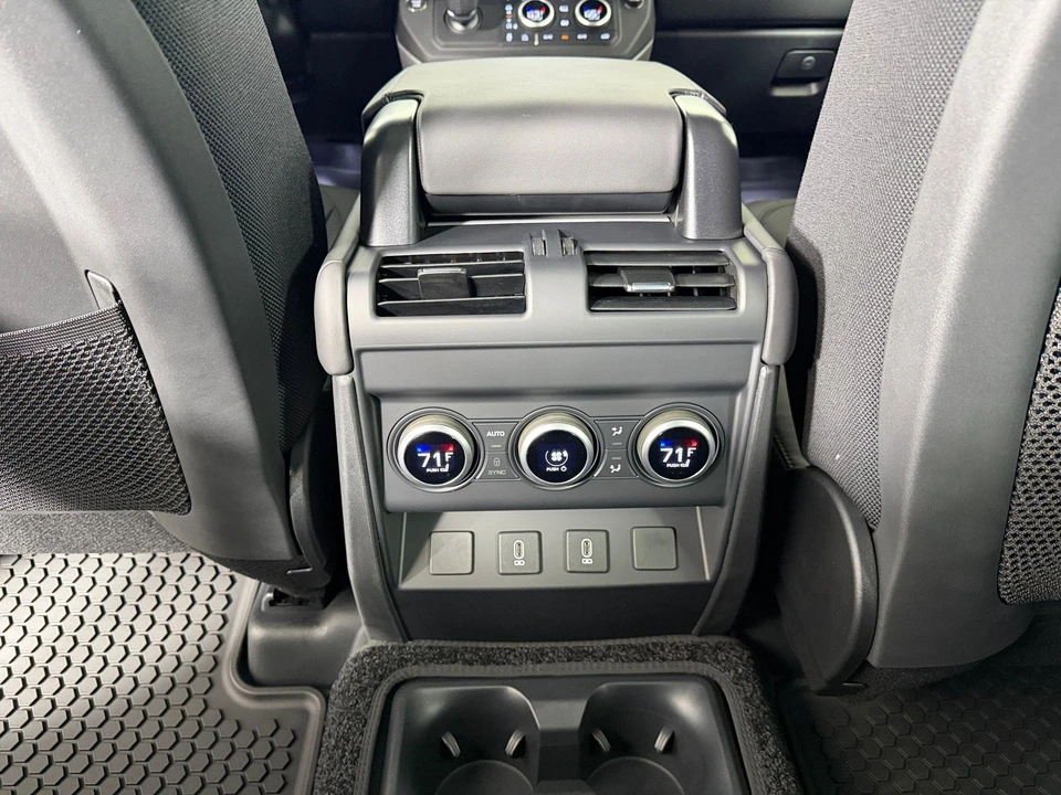 2026 Land Rover Defender V8 - Image 23 of 28