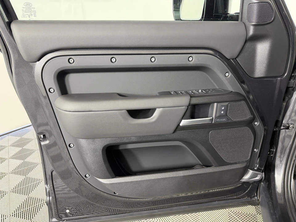 2026 Land Rover Defender V8 - Image 12 of 28