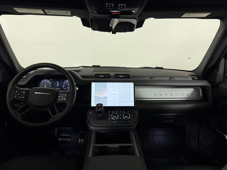 2026 Land Rover Defender V8 - Image 15 of 28