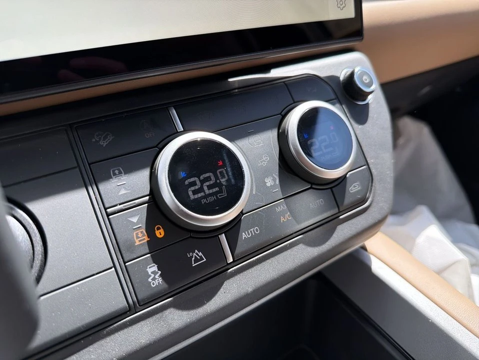 2026 Land Rover Defender L663 - Image 14 of 19