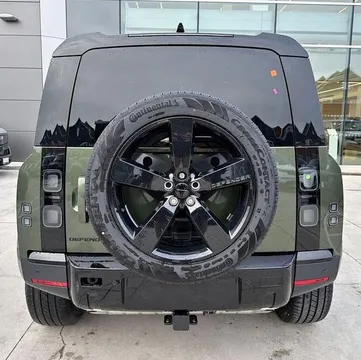 2026 Land Rover Defender 110 P300 S