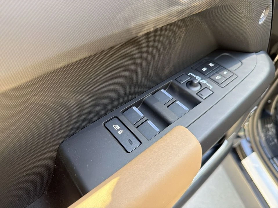 2026 Land Rover Defender L663 - Image 8 of 19
