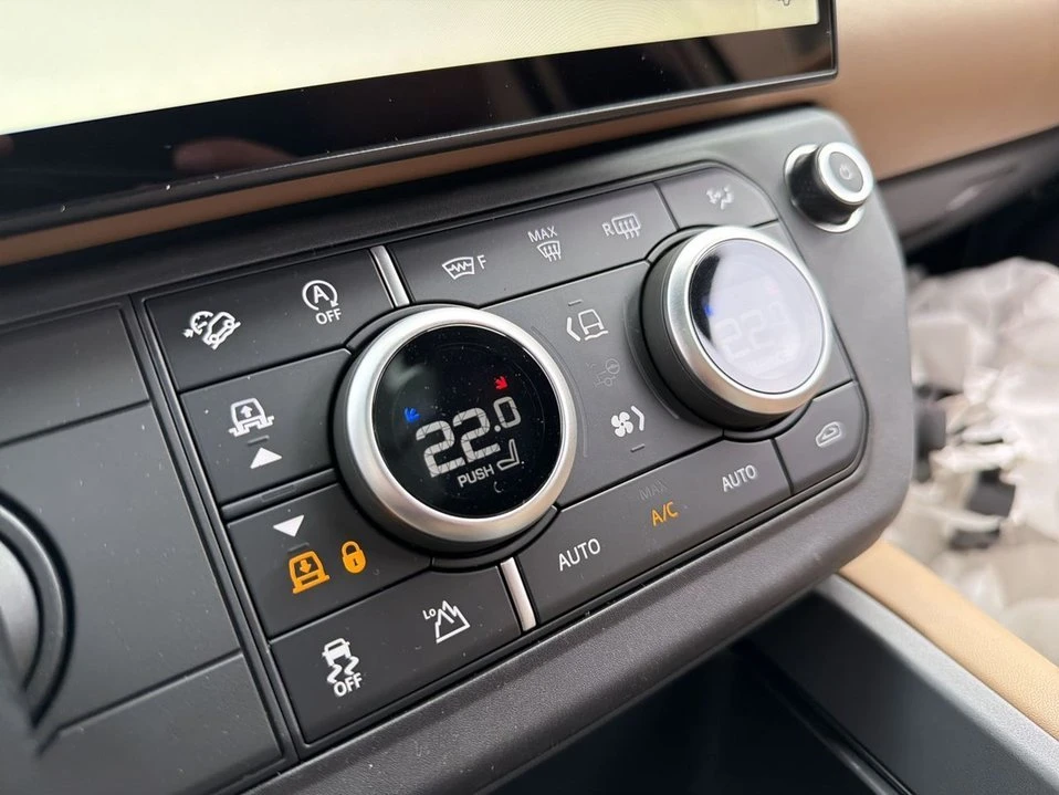 2026 Land Rover Defender L663 - Image 13 of 17