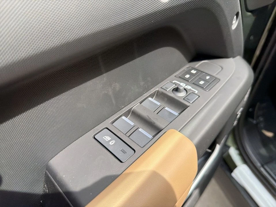 2026 Land Rover Defender L663 - Image 8 of 17