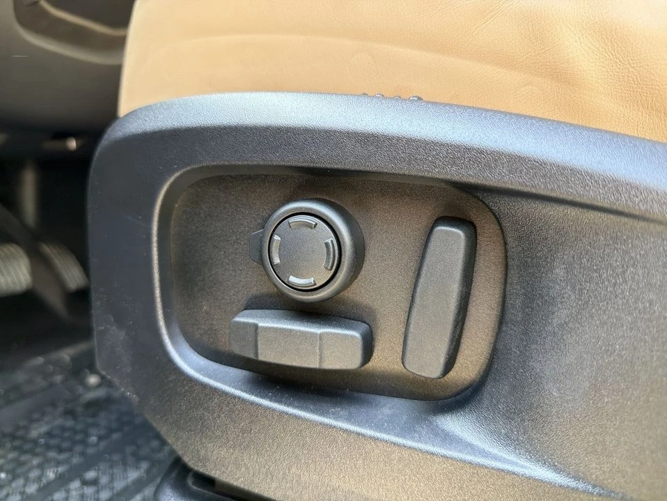 2026 Land Rover Defender L663 - Image 7 of 19