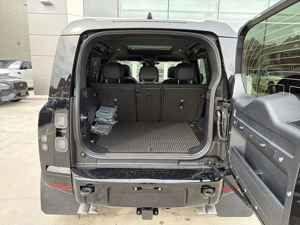 2026 Land Rover Defender L663 - Image 19 of 20
