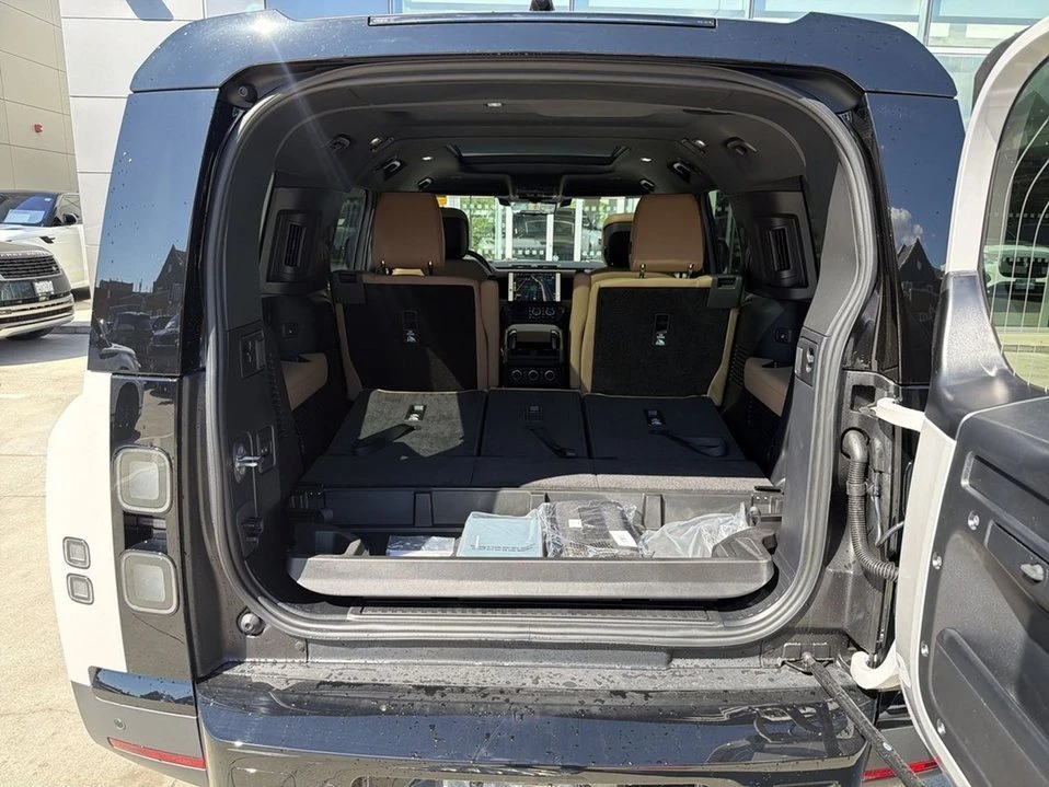 2026 Land Rover Defender L663 - Image 19 of 20