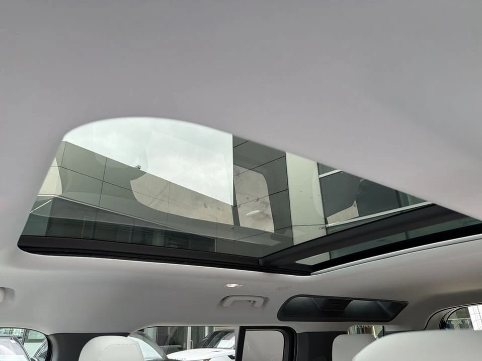 2026 Land Rover Defender L663 - Image 16 of 19