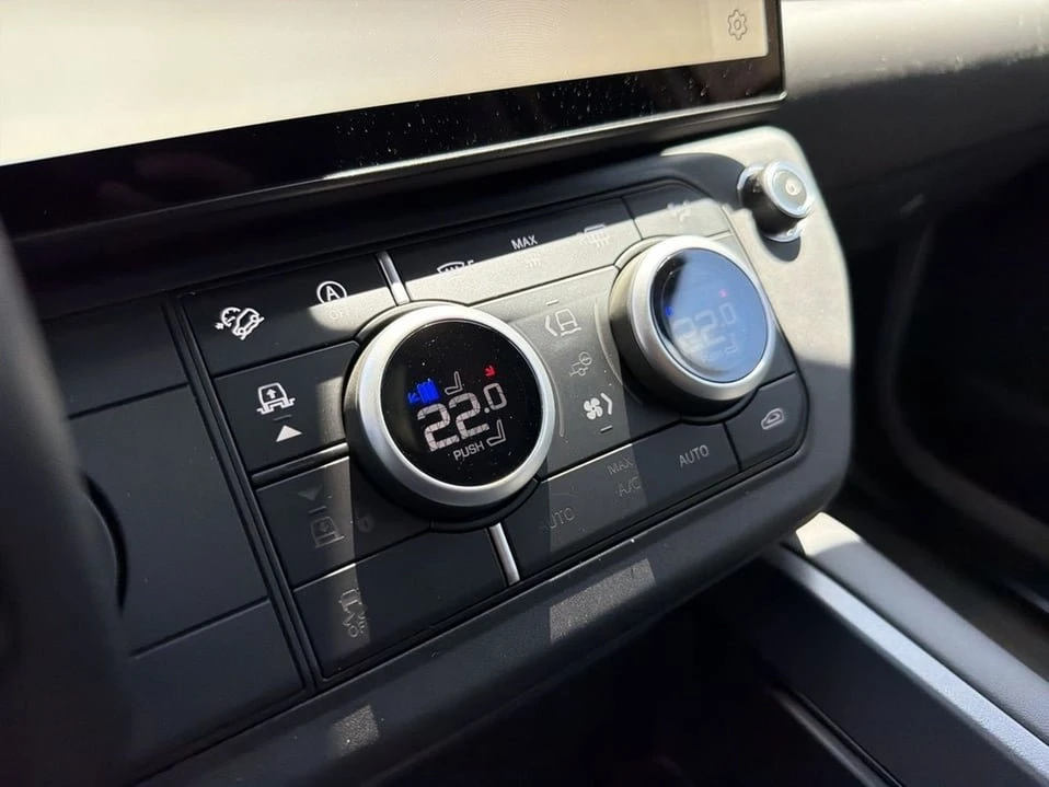 2026 Land Rover Defender L663 - Image 14 of 20