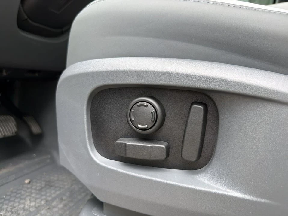 2026 Land Rover Defender L663 - Image 7 of 19