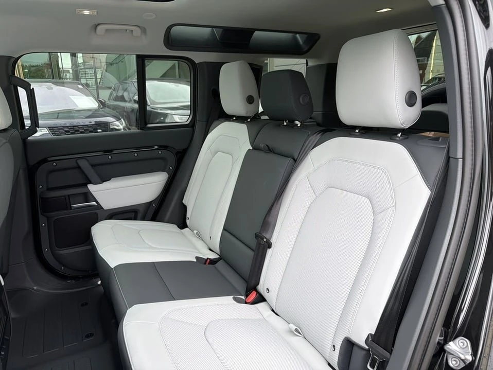 2026 Land Rover Defender L663 - Image 15 of 17