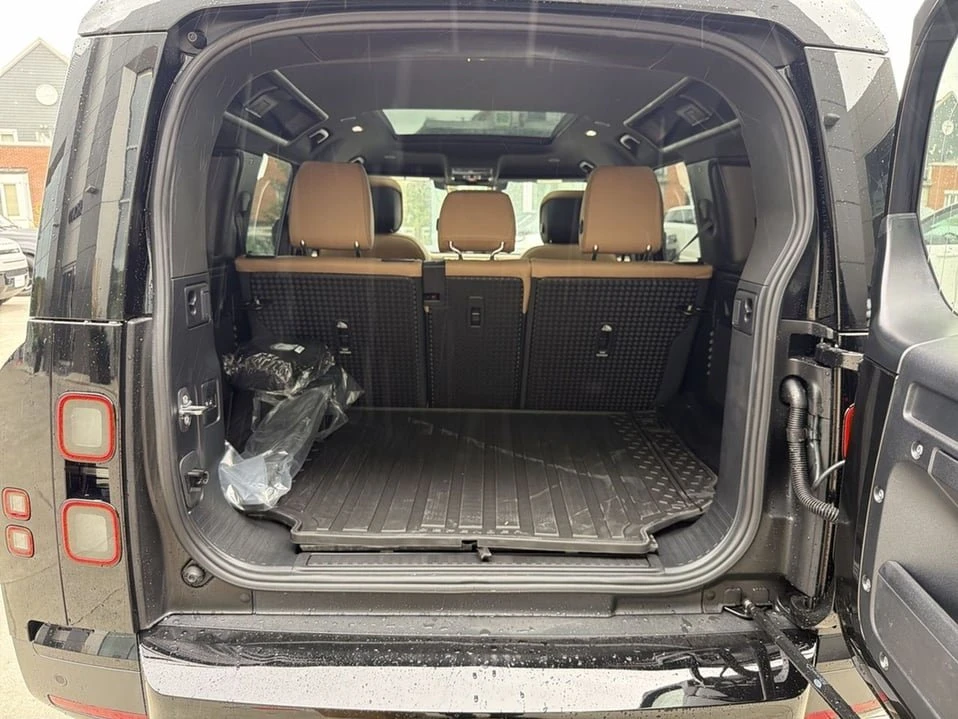 2026 Land Rover Defender L663 - Image 18 of 19