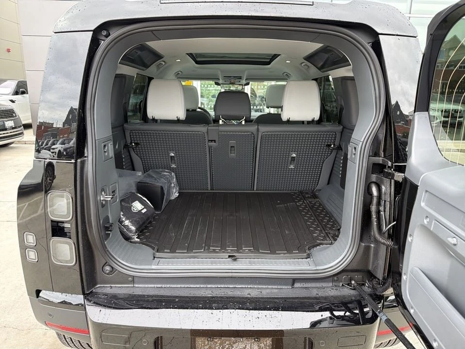 2026 Land Rover Defender L663 - Image 18 of 19