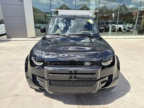 2026 Land Rover Defender 110 P400 X