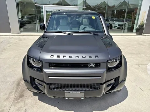 2026 Land Rover Defender 110 P400 X-Dynamic SE