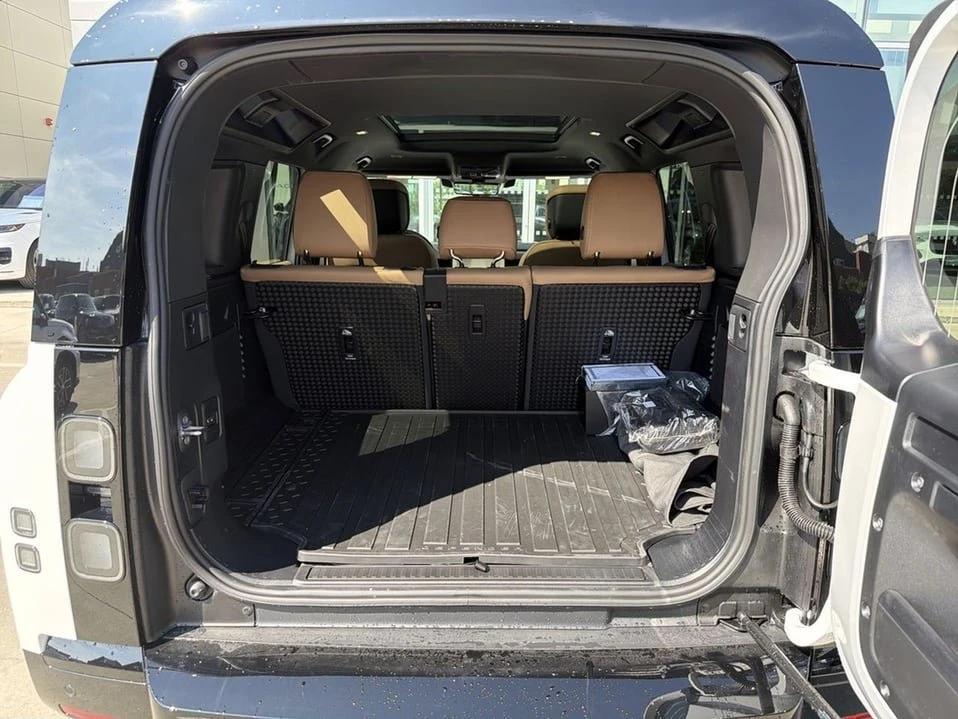 2026 Land Rover Defender L663 - Image 18 of 19